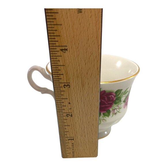 Vintage Queen Anne Floral Bone China Tea Cup & Saucer Pink Roses & Gold Trim - Picture 4 of 9